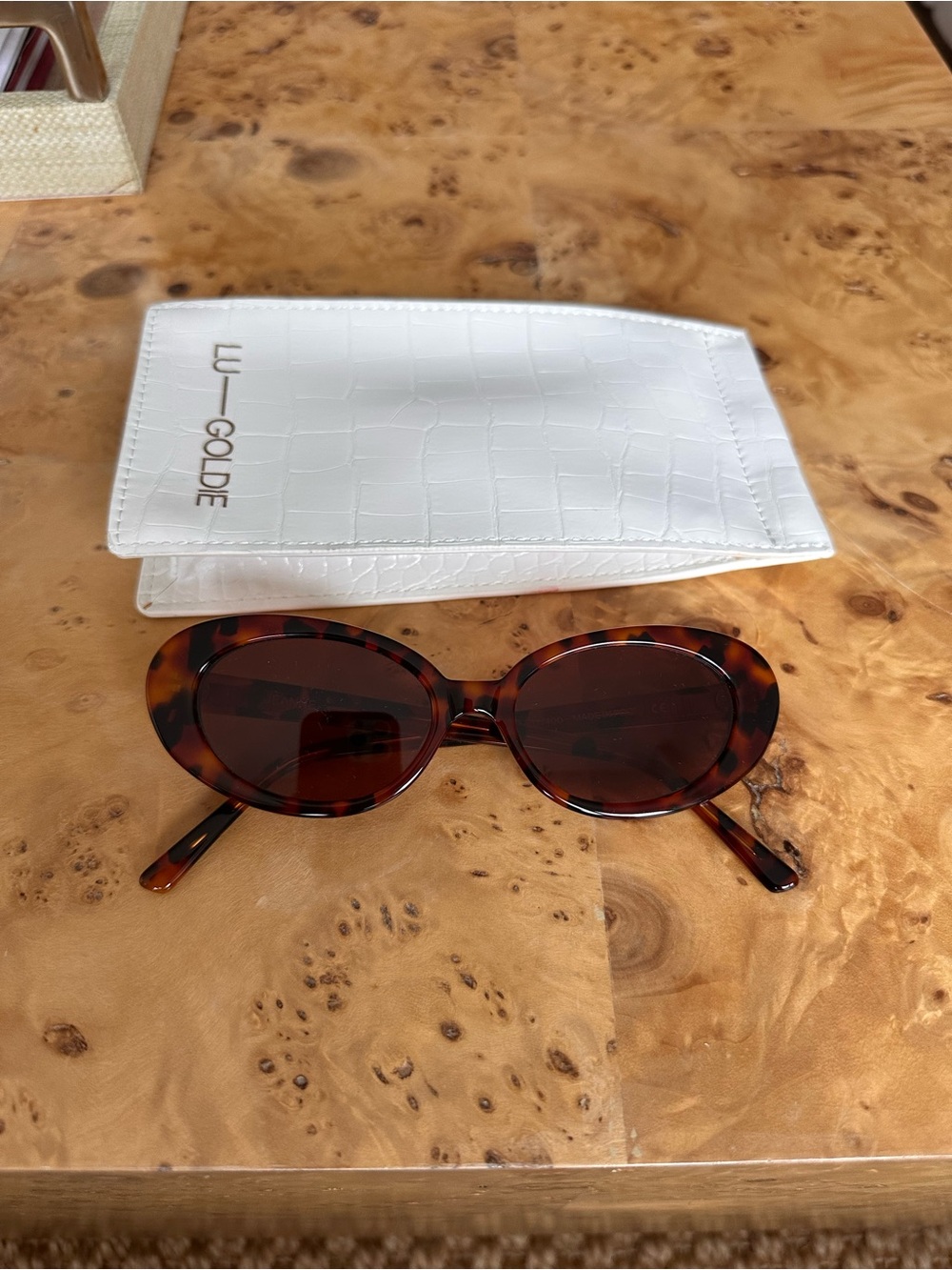 Lu Goldie Jeanne Sunglasses in Tortoise